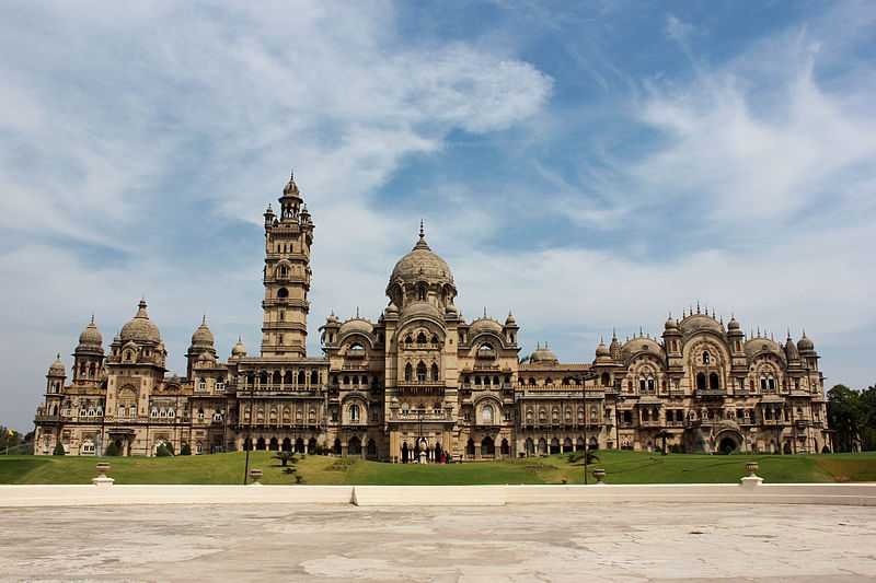 Vadodara ambulance service
