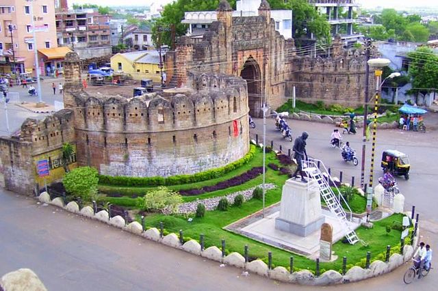 Chandrapur ambulance service