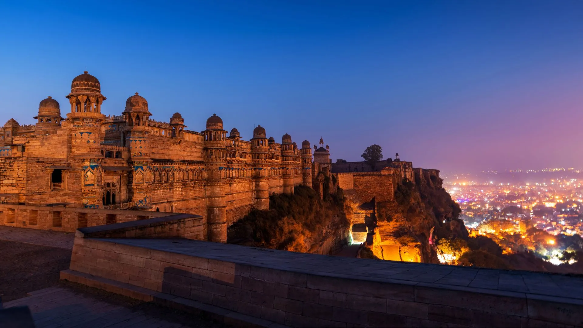 Gwalior ambulance service
